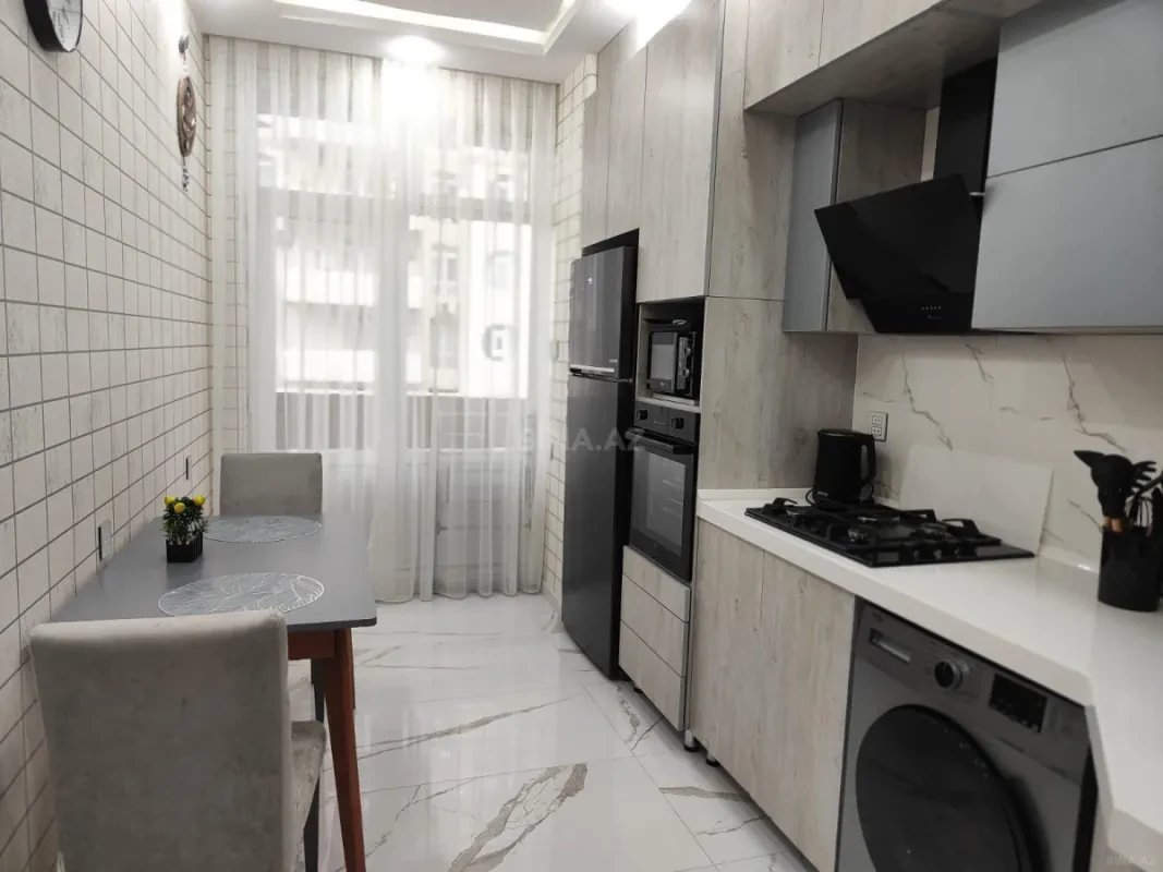 Kirayə verilir 2 otaqlı mənzil 95 m²