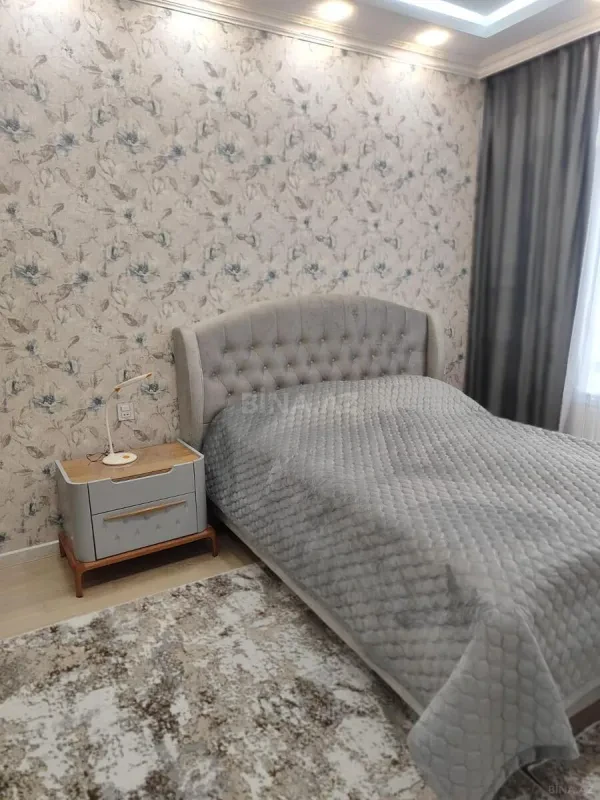 Kirayə verilir 2 otaqlı mənzil 95 m²