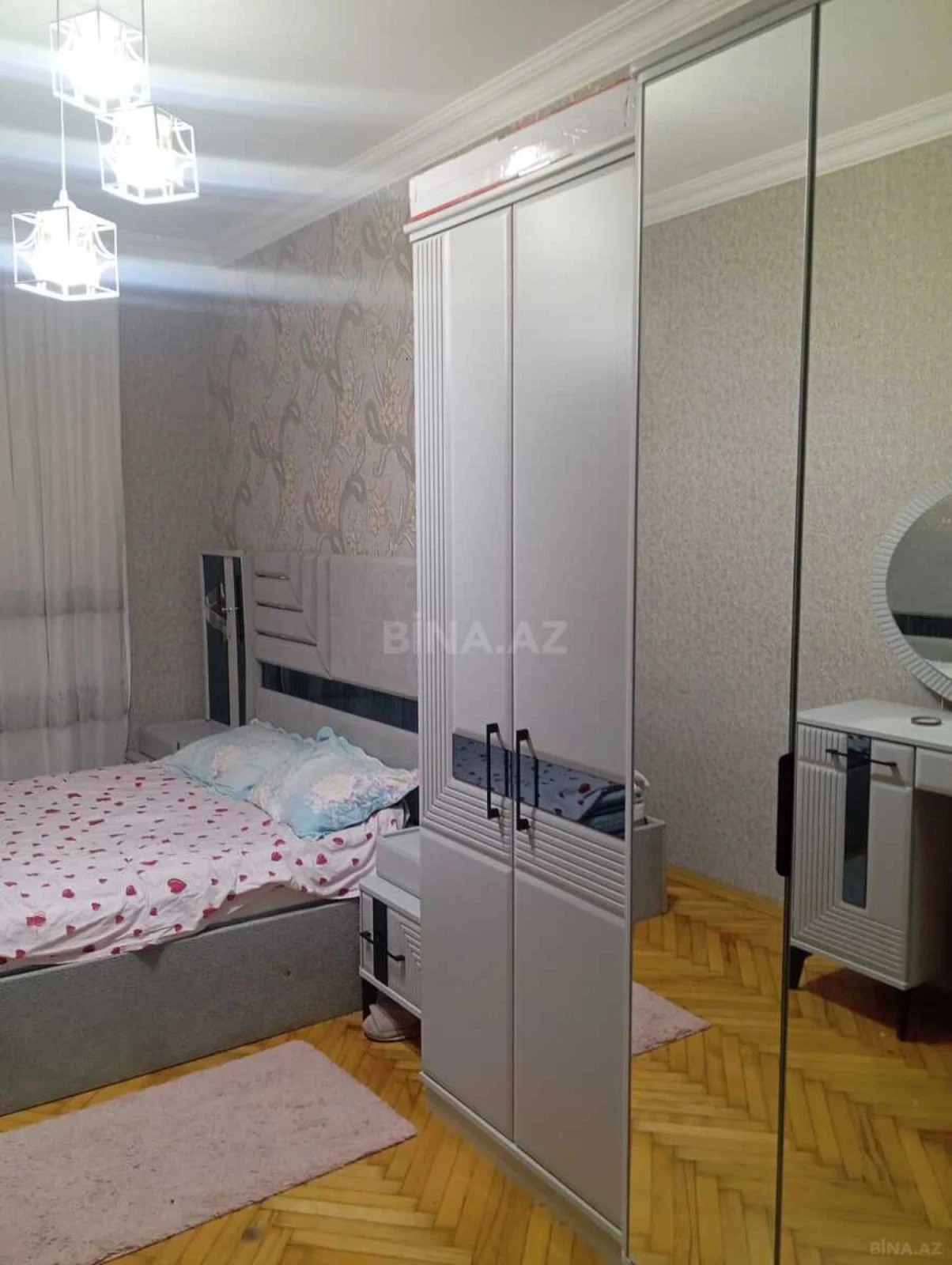 Kirayə verilir 2 otaqlı mənzil 60 m²
