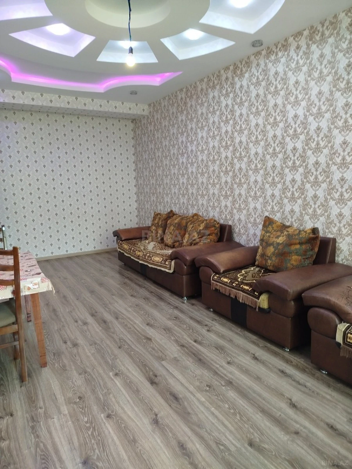 Kirayə verilir 3 otaqlı mənzil 90 m²