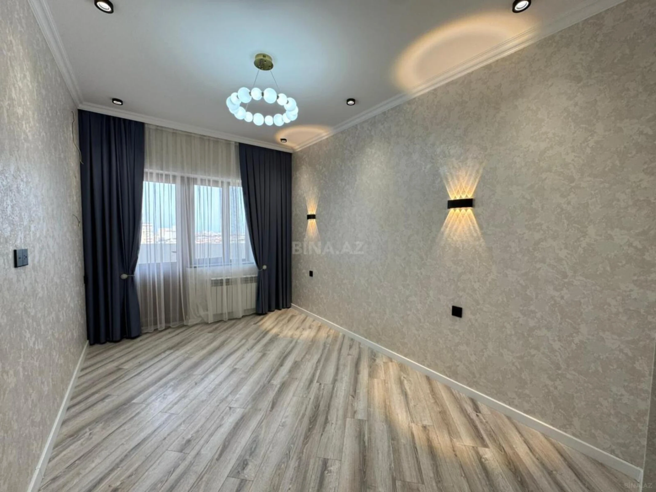 Satılır 2 otaqlı mənzil 67 m²