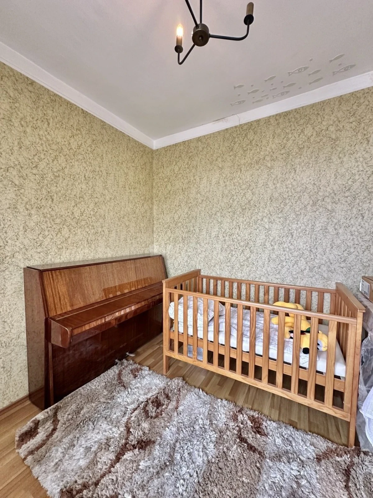 Satılır 5 otaqlı mənzil 100 m²