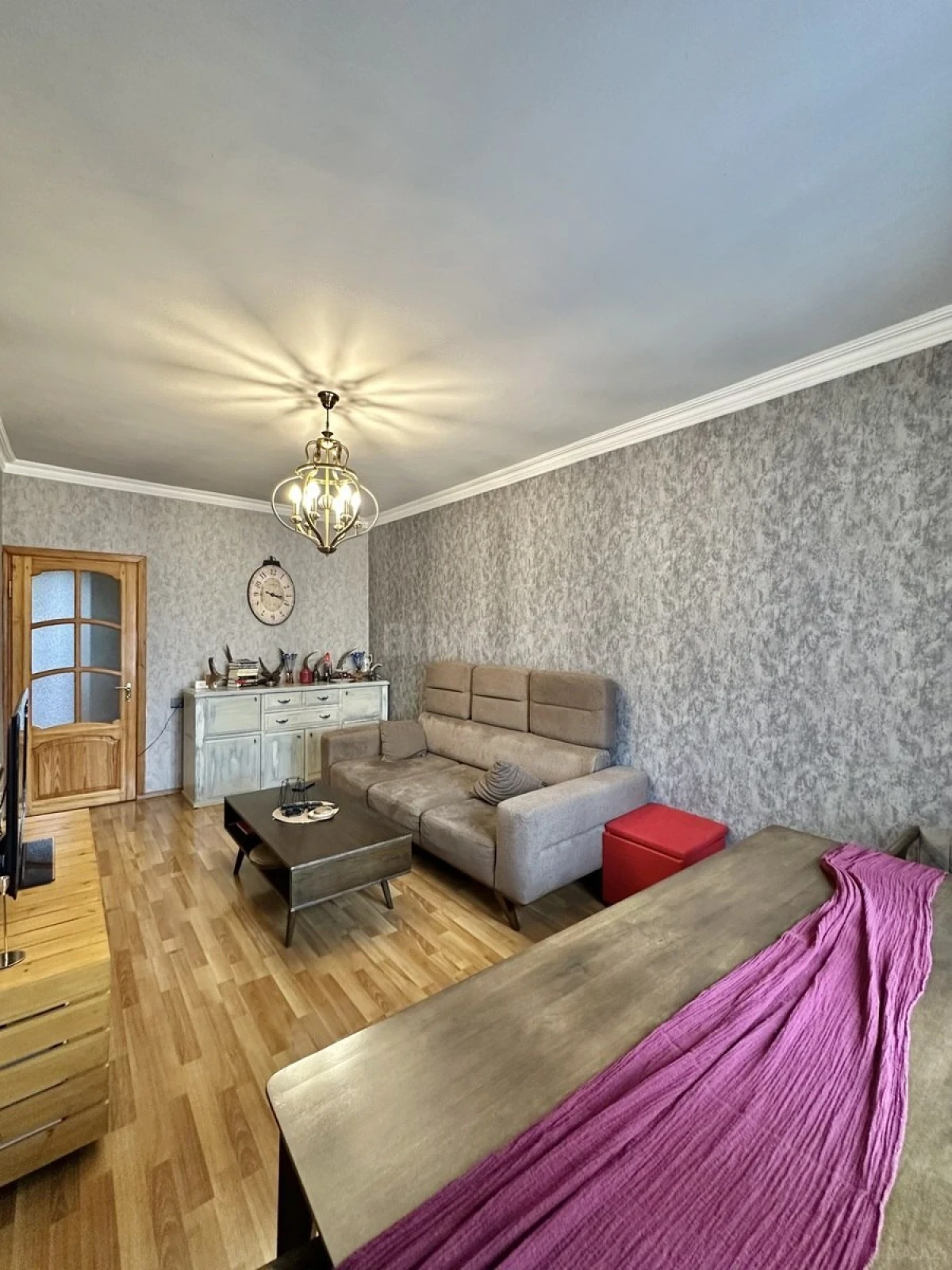 Satılır 5 otaqlı mənzil 100 m²