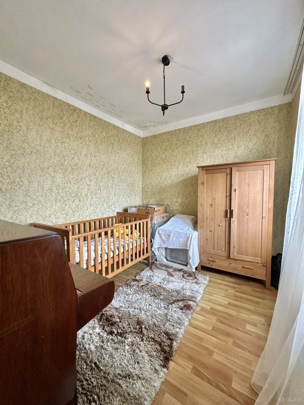 Satılır 5 otaqlı mənzil 100 m²