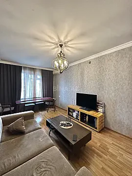 Satılır 5 otaqlı mənzil 100 m²