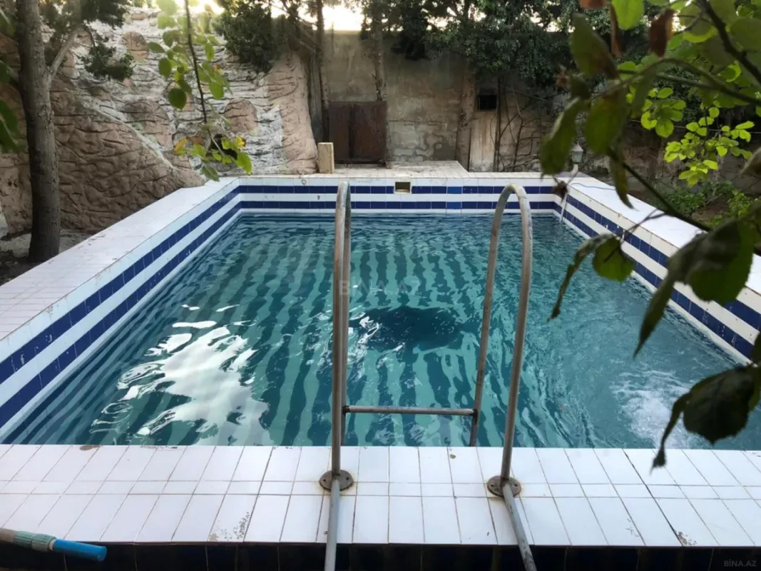 Kirayə verilir 5 otaqlı həyət evi 200 m²