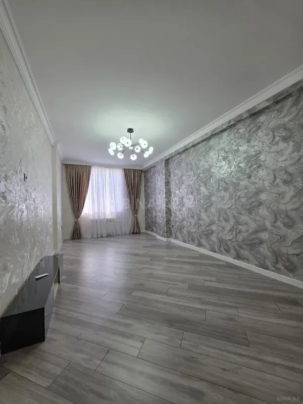 Satılır 2 otaqlı mənzil 92 m²