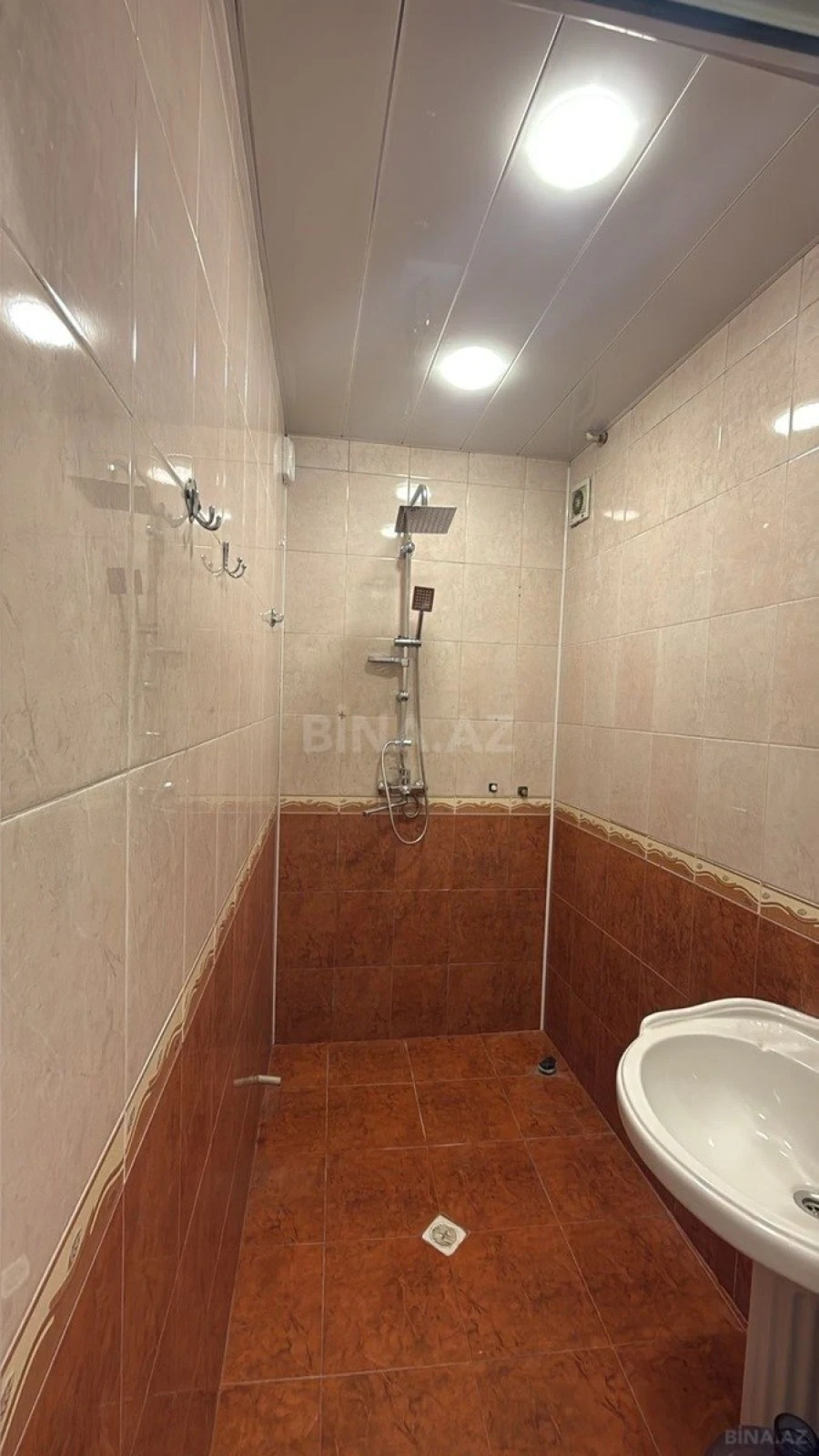 Kirayə verilir 2 otaqlı mənzil 50 m²