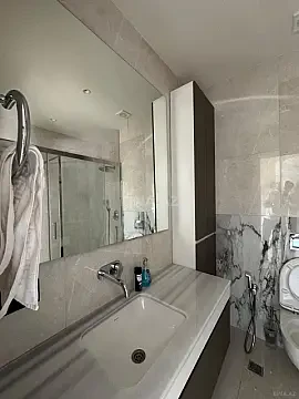 Satılır 2 otaqlı mənzil 101 m²