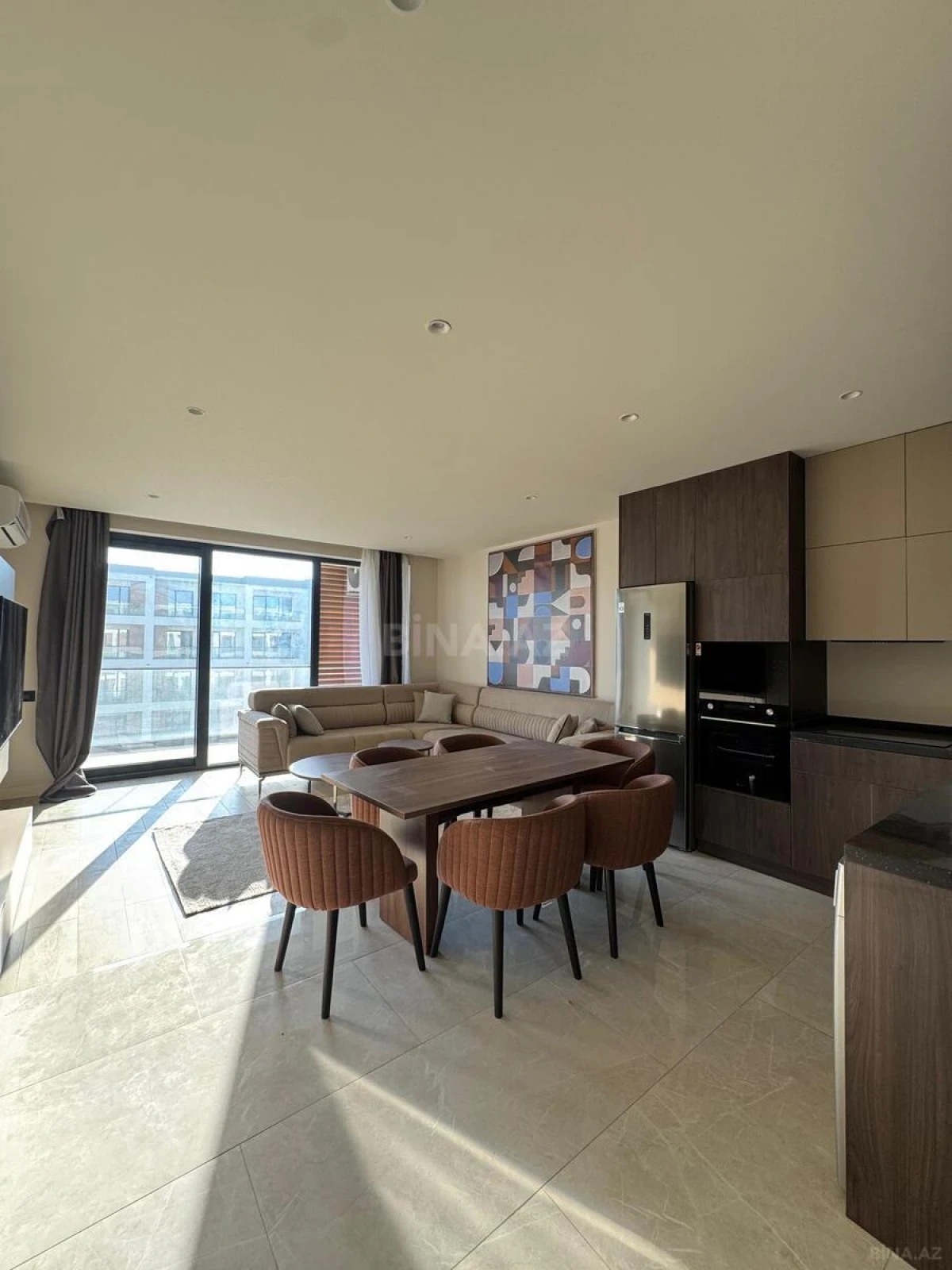 Satılır 2 otaqlı mənzil 101 m²