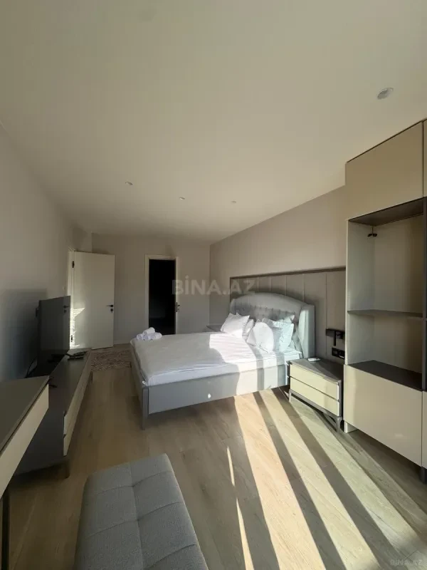 Satılır 2 otaqlı mənzil 101 m²