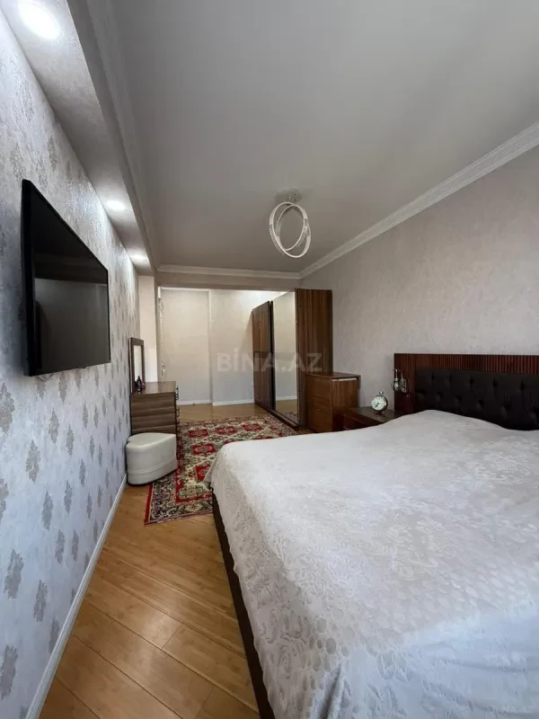 Satılır 2 otaqlı mənzil 88 m²