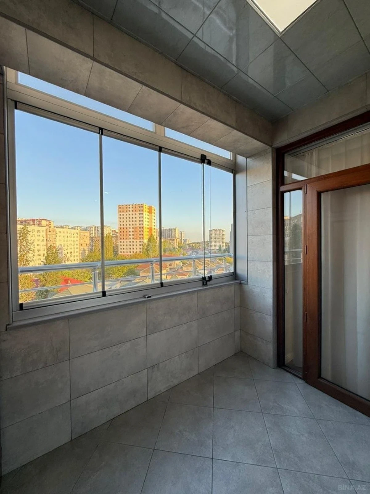 Satılır 2 otaqlı mənzil 88 m²