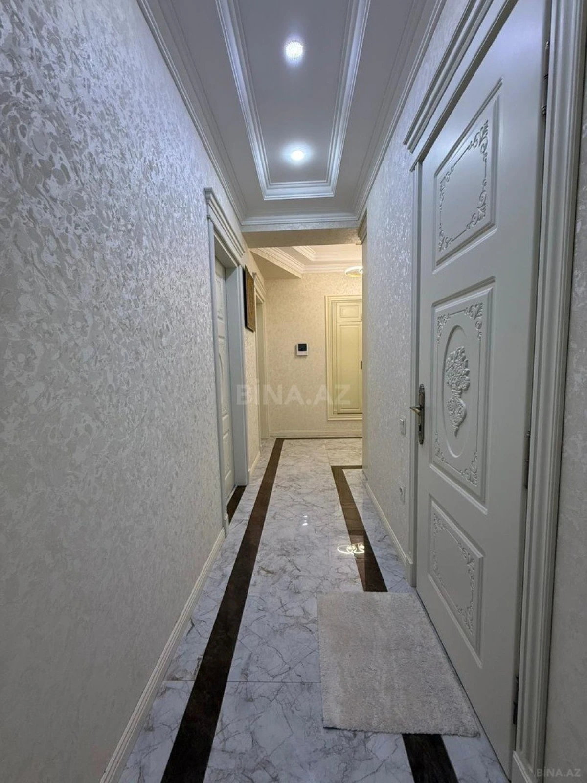 Satılır 2 otaqlı mənzil 88 m²
