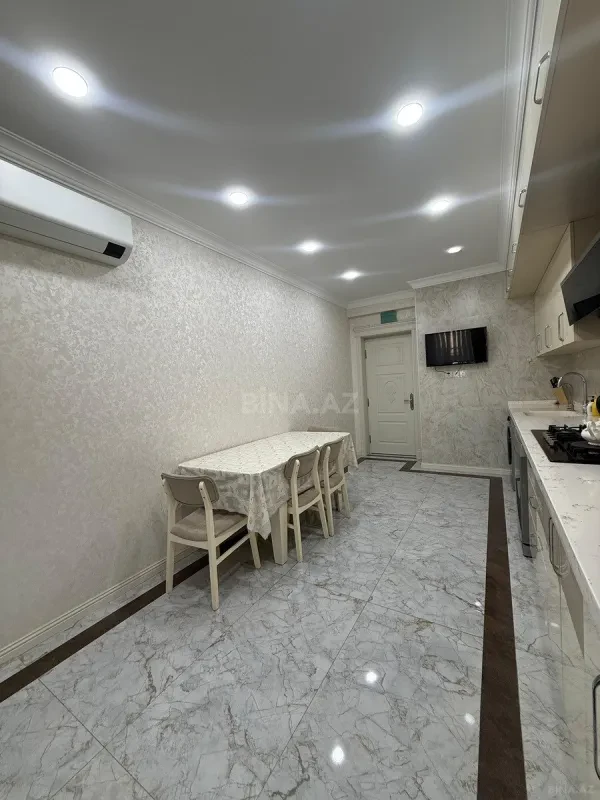 Satılır 2 otaqlı mənzil 88 m²
