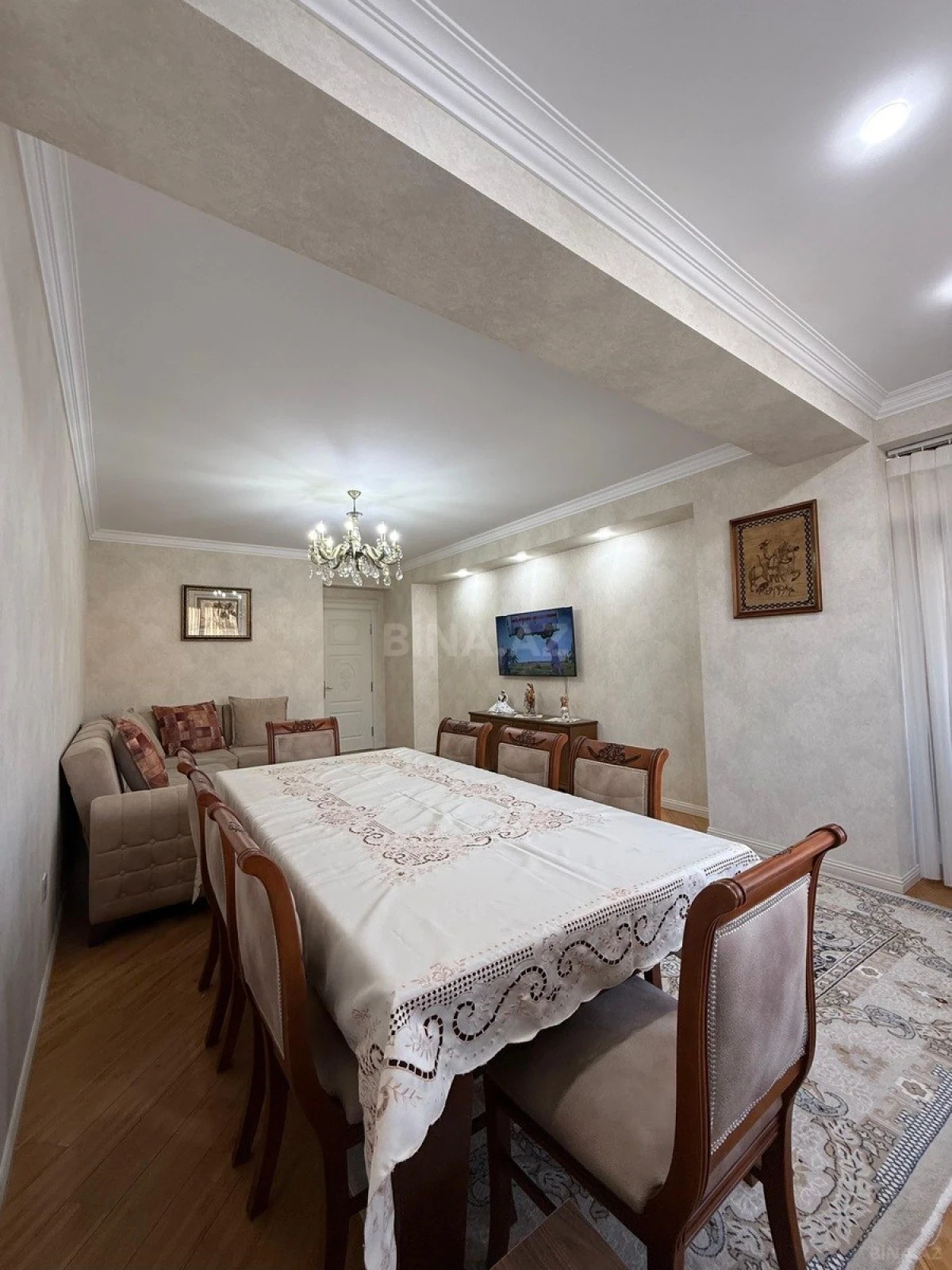 Satılır 2 otaqlı mənzil 88 m²