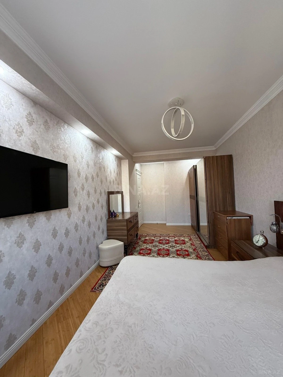 Satılır 2 otaqlı mənzil 88 m²