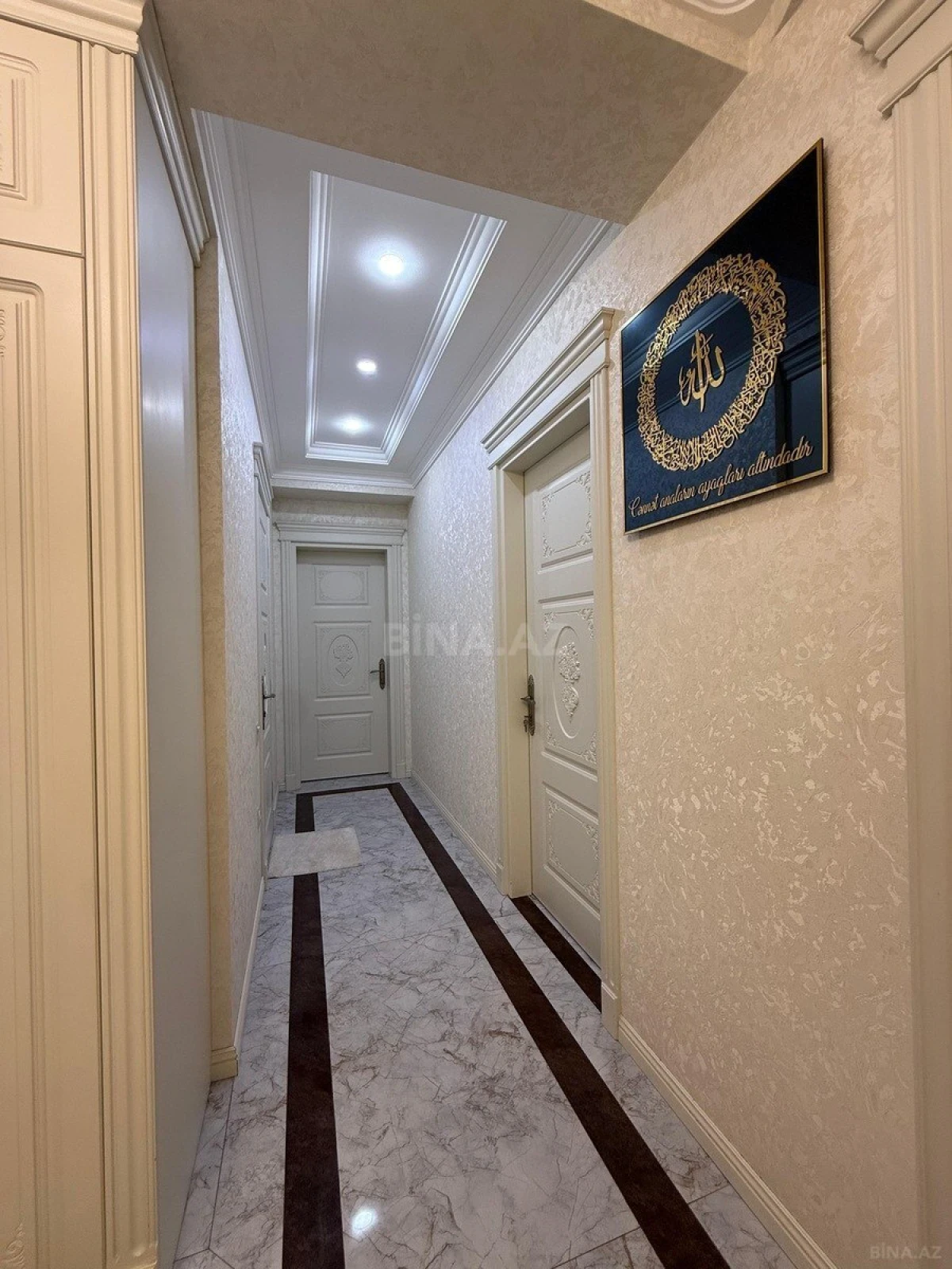 Satılır 2 otaqlı mənzil 88 m²
