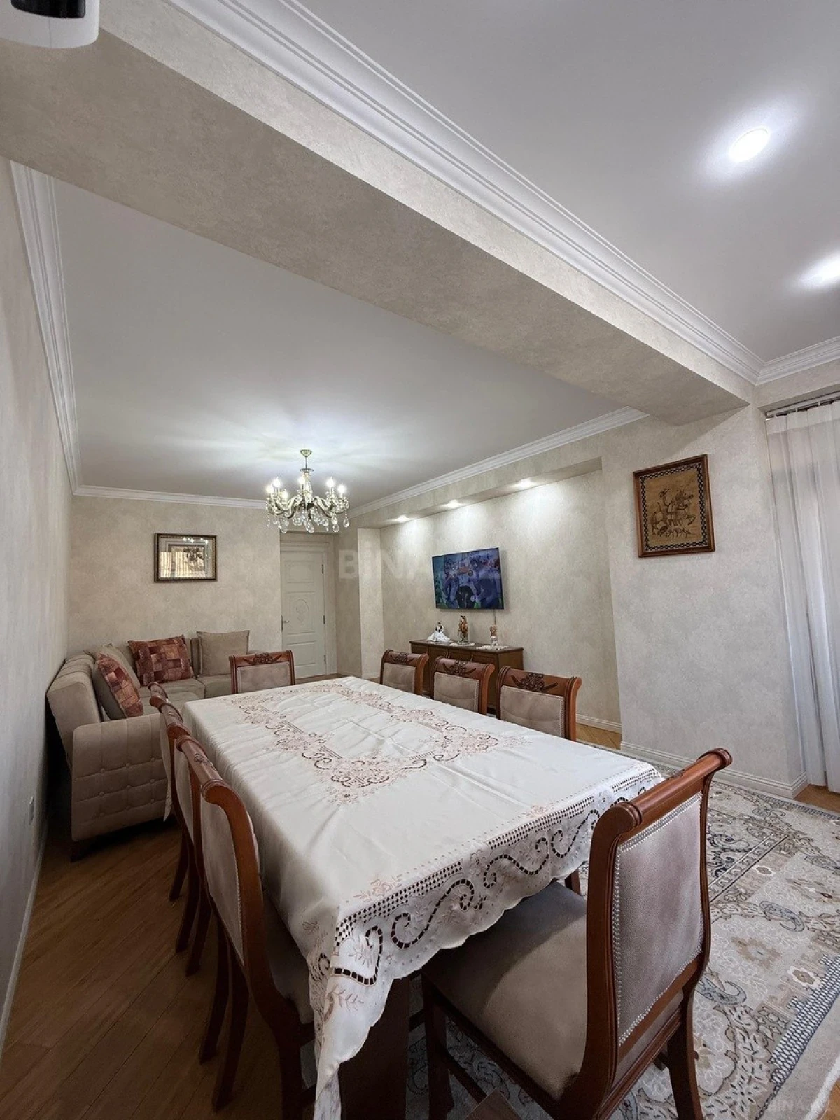 Satılır 2 otaqlı mənzil 88 m²