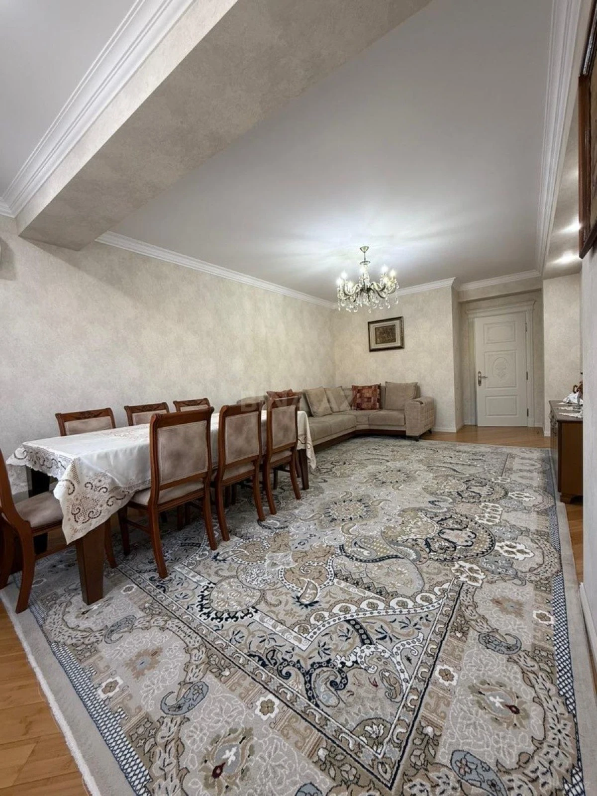 Satılır 2 otaqlı mənzil 88 m²