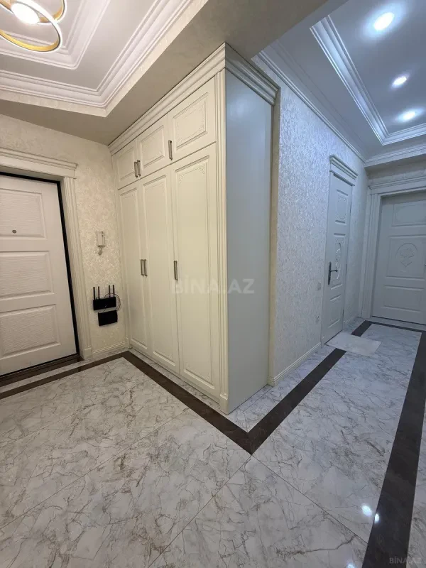 Satılır 2 otaqlı mənzil 88 m²