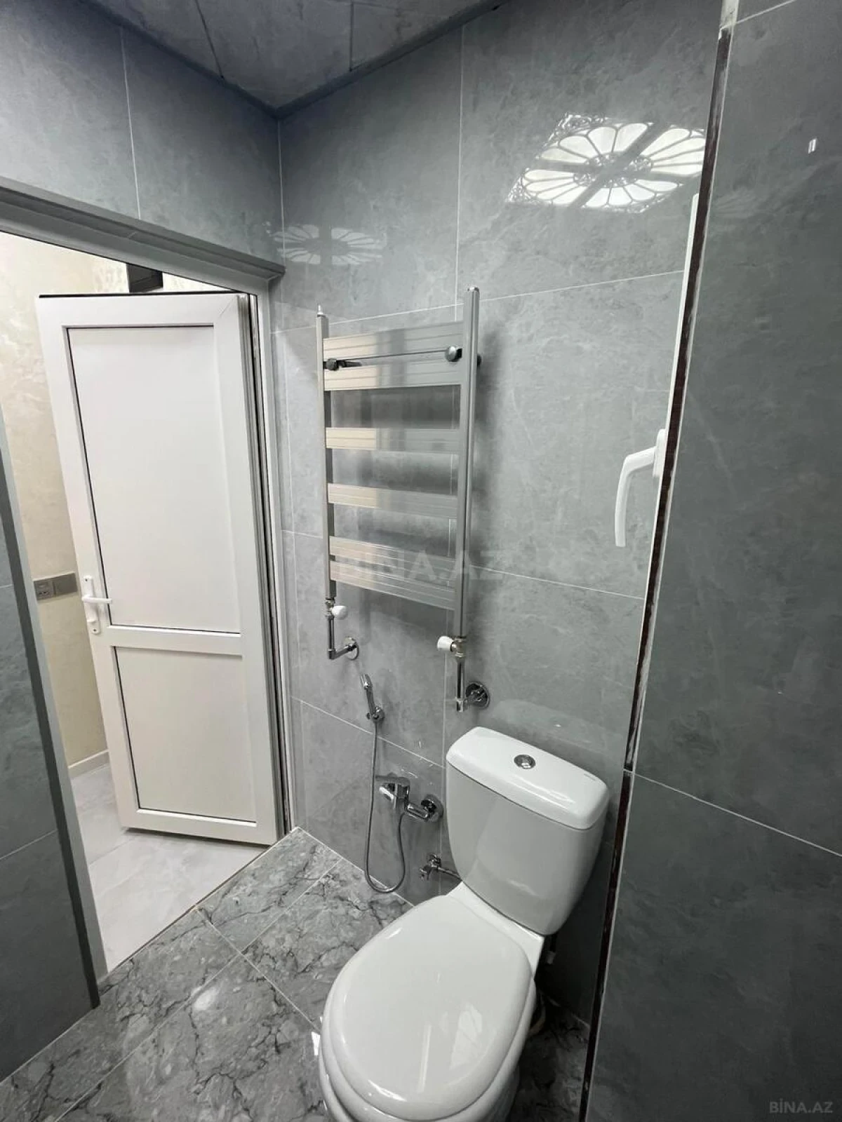 Satılır 2 otaqlı mənzil 58 m²