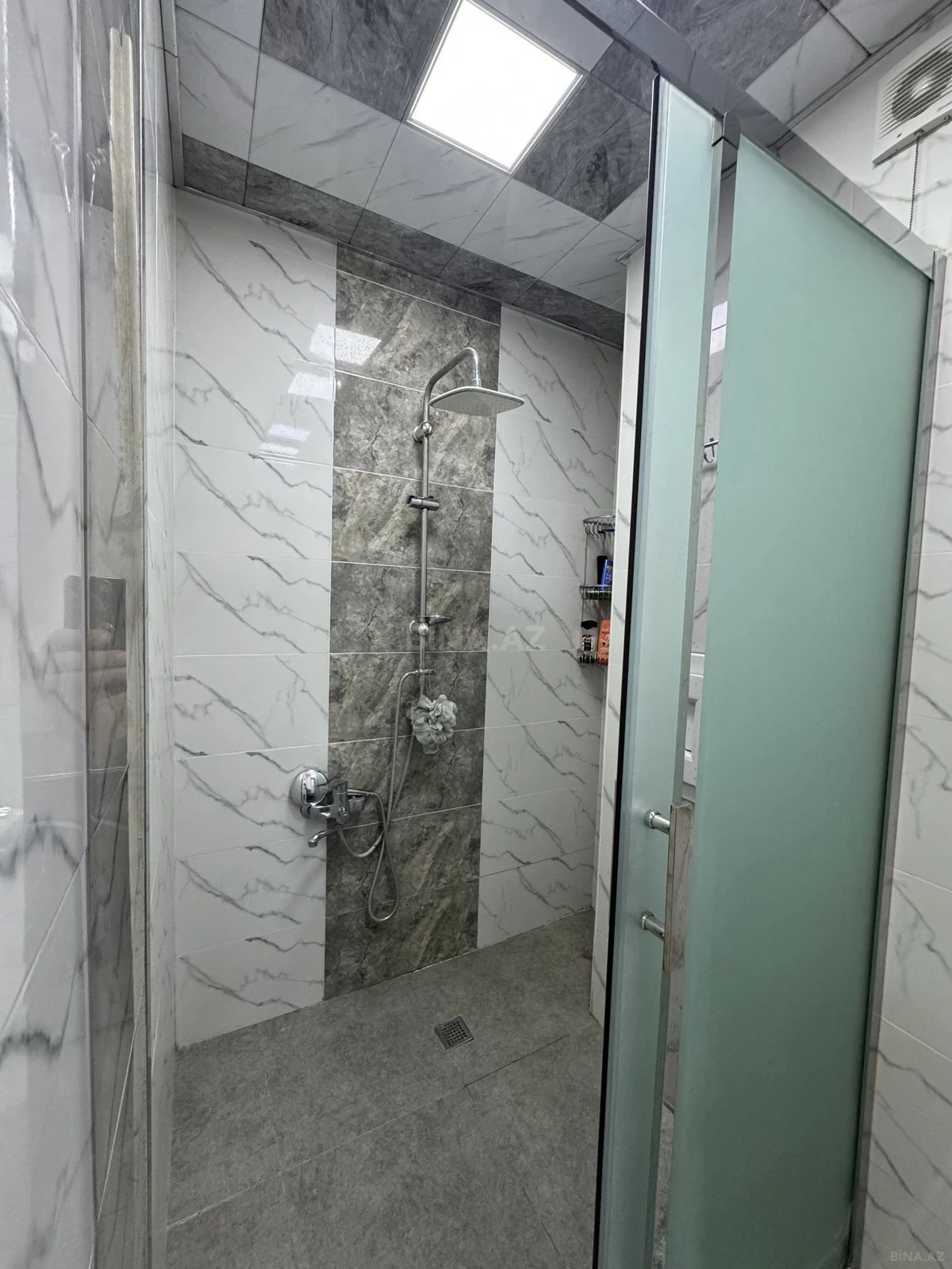 Satılır 2 otaqlı mənzil 63 m²