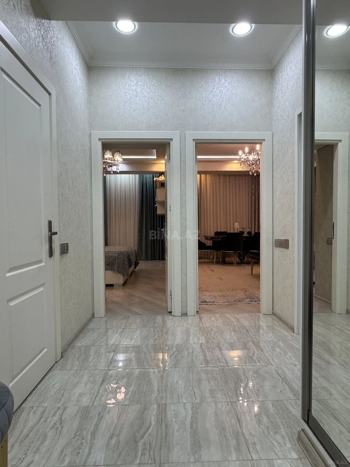 Satılır 2 otaqlı mənzil 63 m²