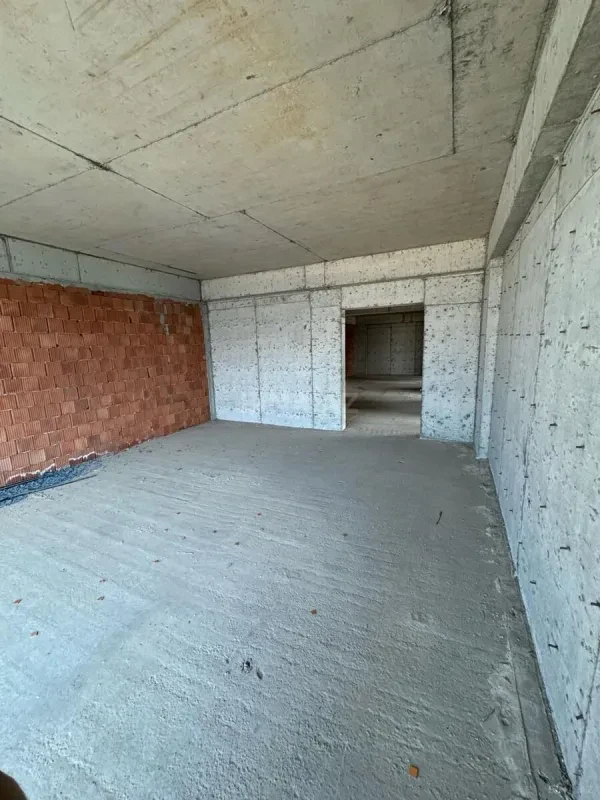 Satılır 3 otaqlı mənzil 158 m²