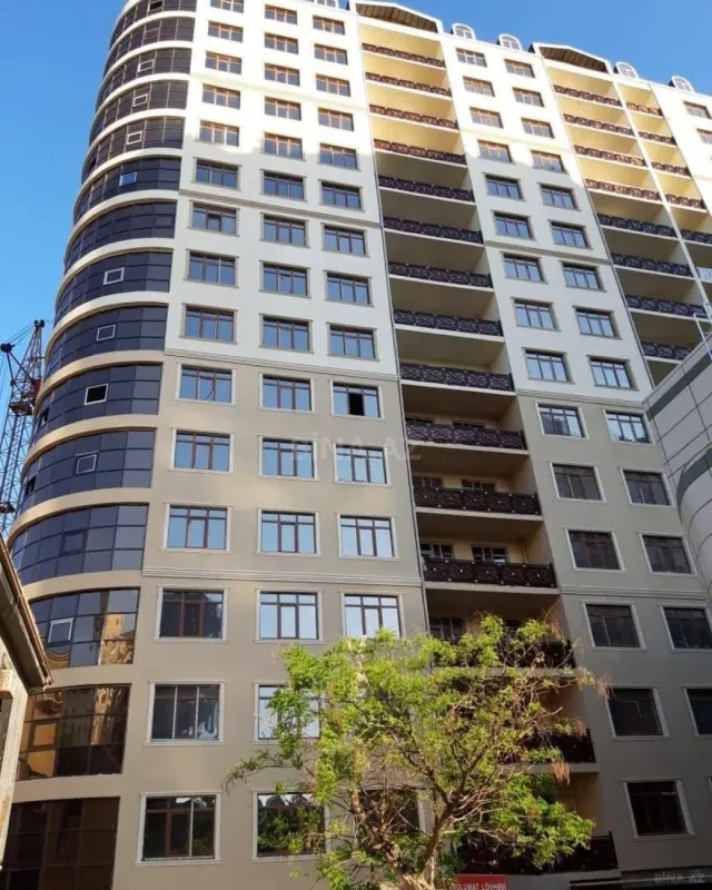 Satılır 3 otaqlı mənzil 158 m²