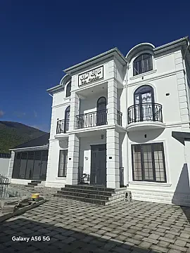 Kirayə verilir 5 otaqlı həyət evi 290 m² — Qəbələ 5 otaq 290.00 m²