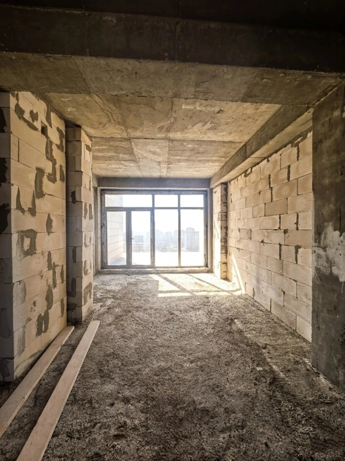 Satılır 10 otaqlı mənzil 755 m²