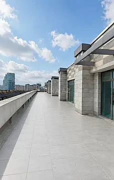 Satılır 10 otaqlı mənzil 755 m²
