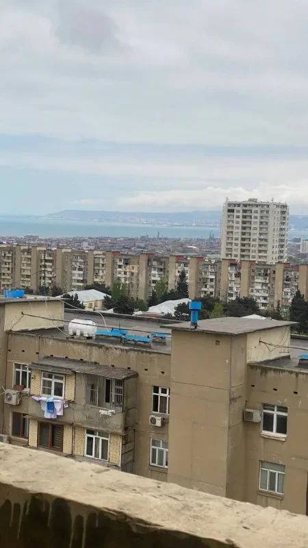 Satılır 2 otaqlı mənzil 99 m²