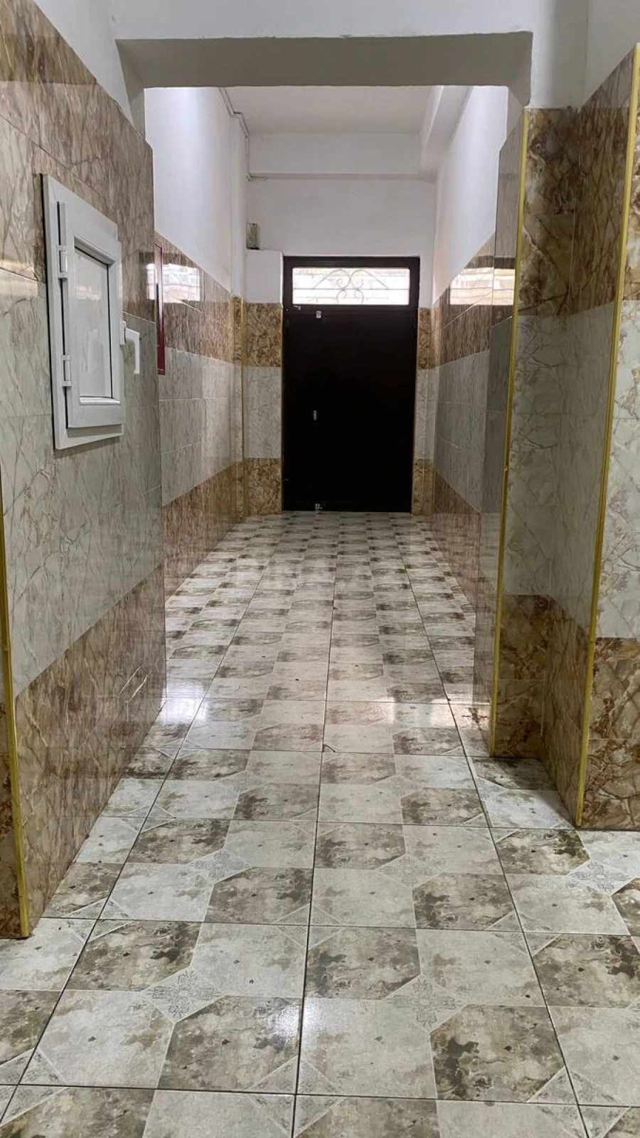 Satılır 2 otaqlı mənzil 99 m²