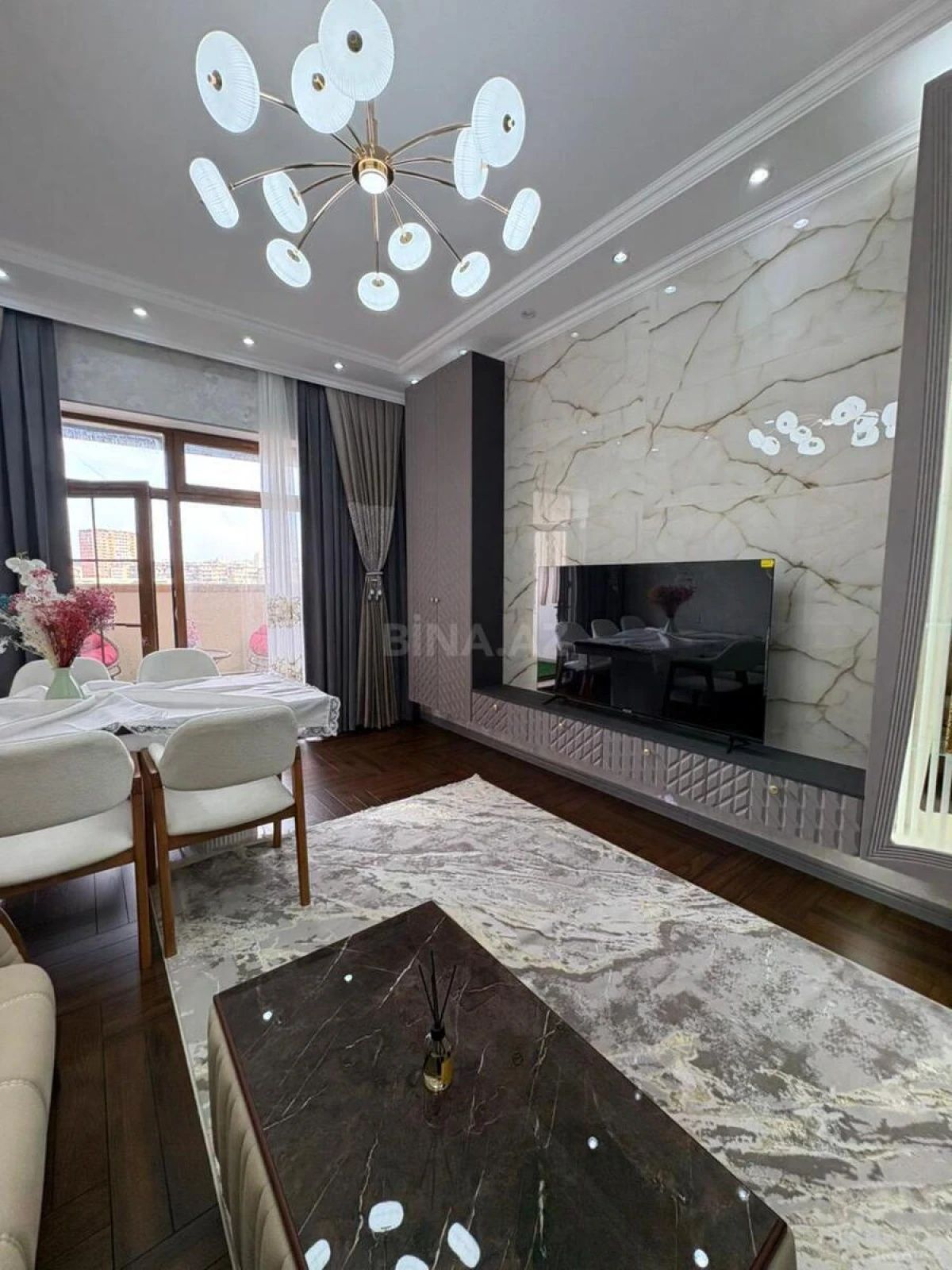 Satılır 3 otaqlı mənzil 106 m²
