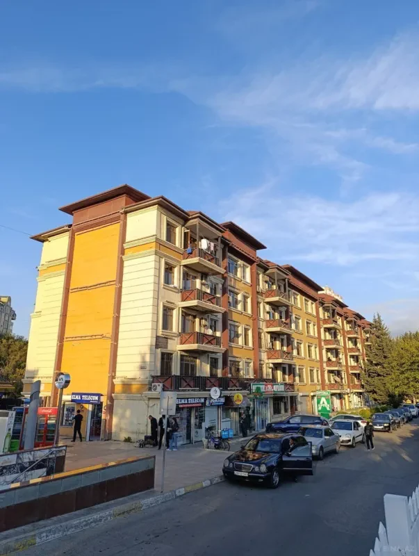 Satılır 2 otaqlı mənzil 59 m²
