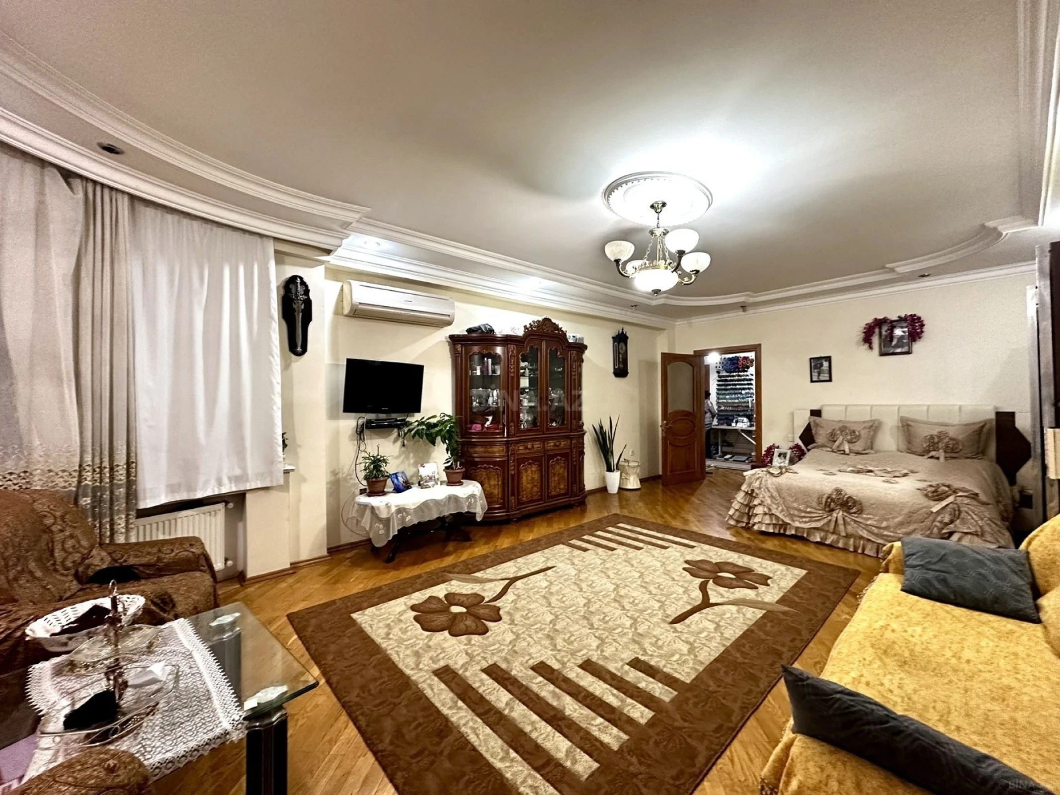Satılır 3 otaqlı mənzil 110 m²