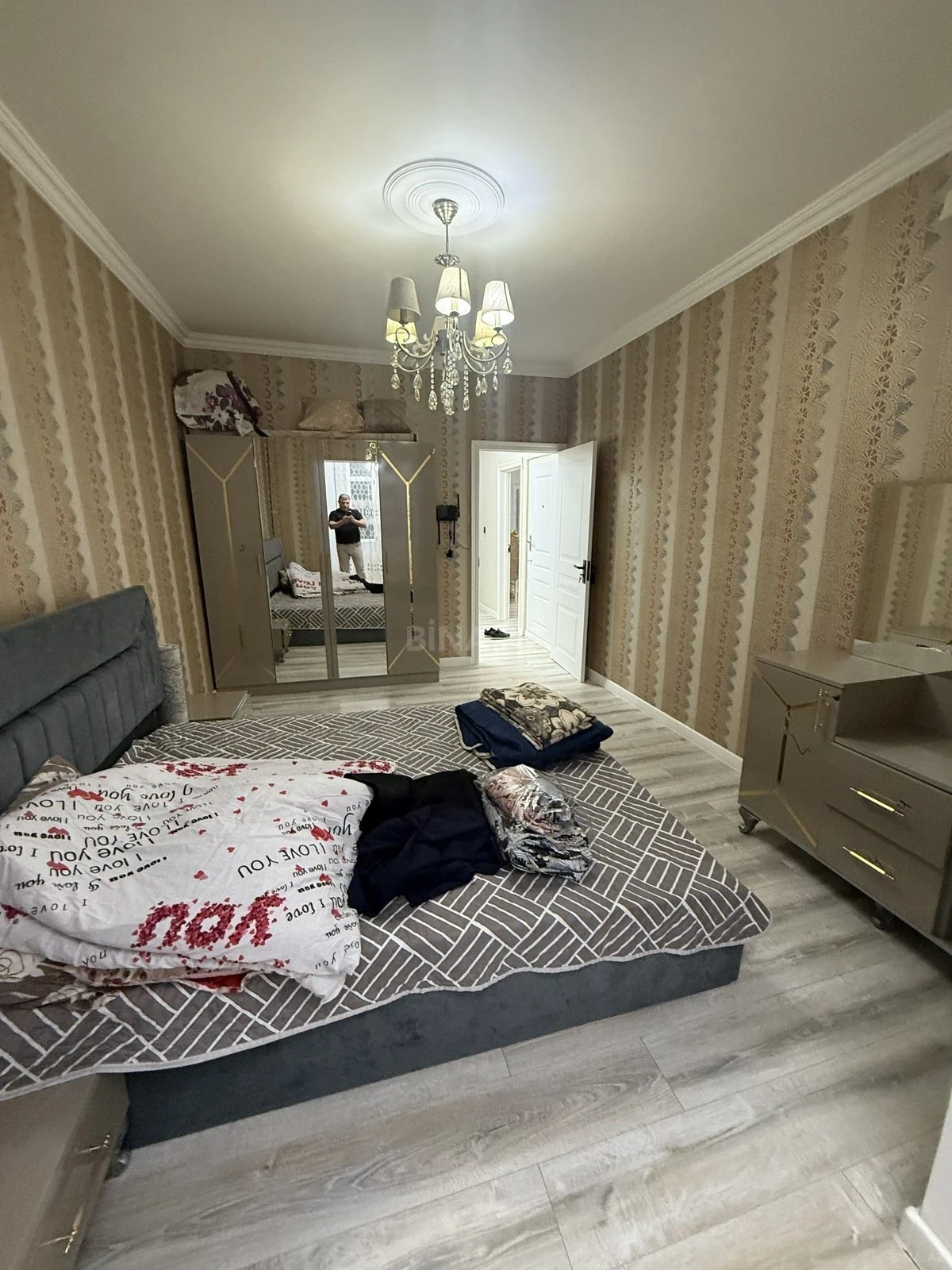 Satılır 2 otaqlı mənzil 65 m²