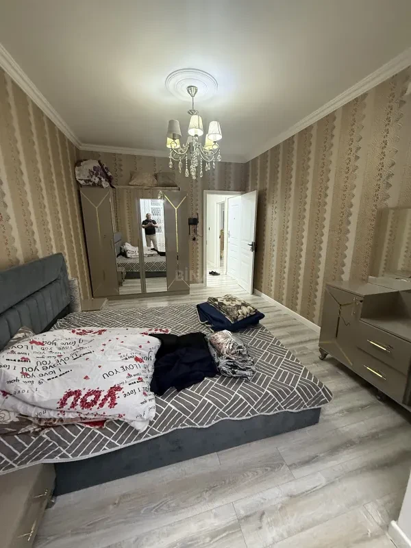 Satılır 2 otaqlı mənzil 65 m²