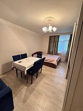 Satılır 1 otaqlı mənzil 35 m²