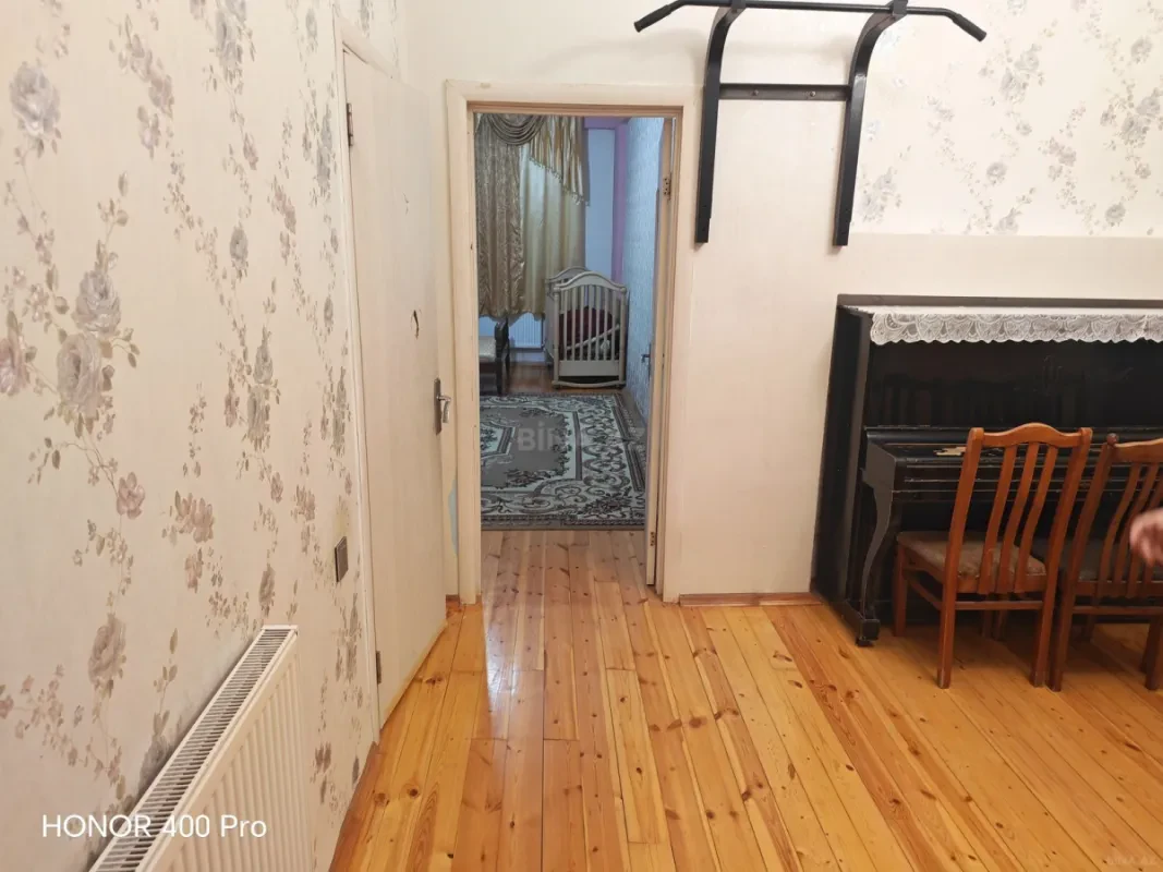 Kirayə verilir 2 otaqlı mənzil 70 m²