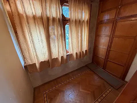 Satılır 4 otaqlı mənzil 80 m²