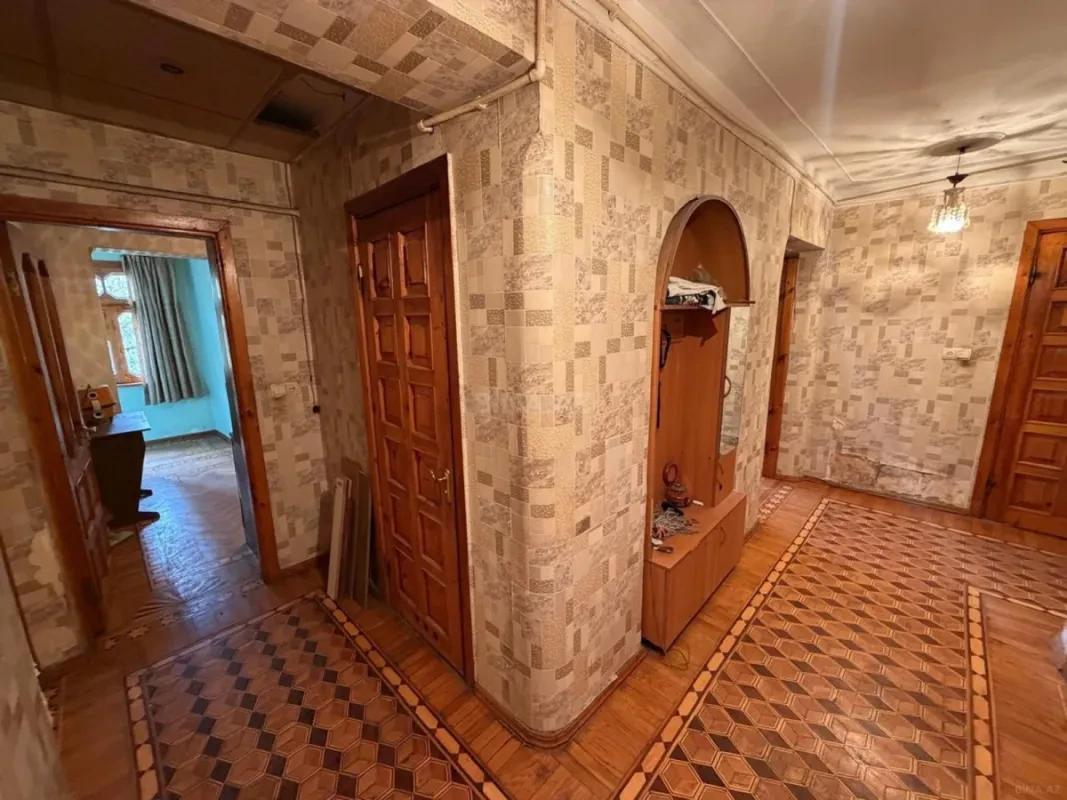 Satılır 4 otaqlı mənzil 80 m²