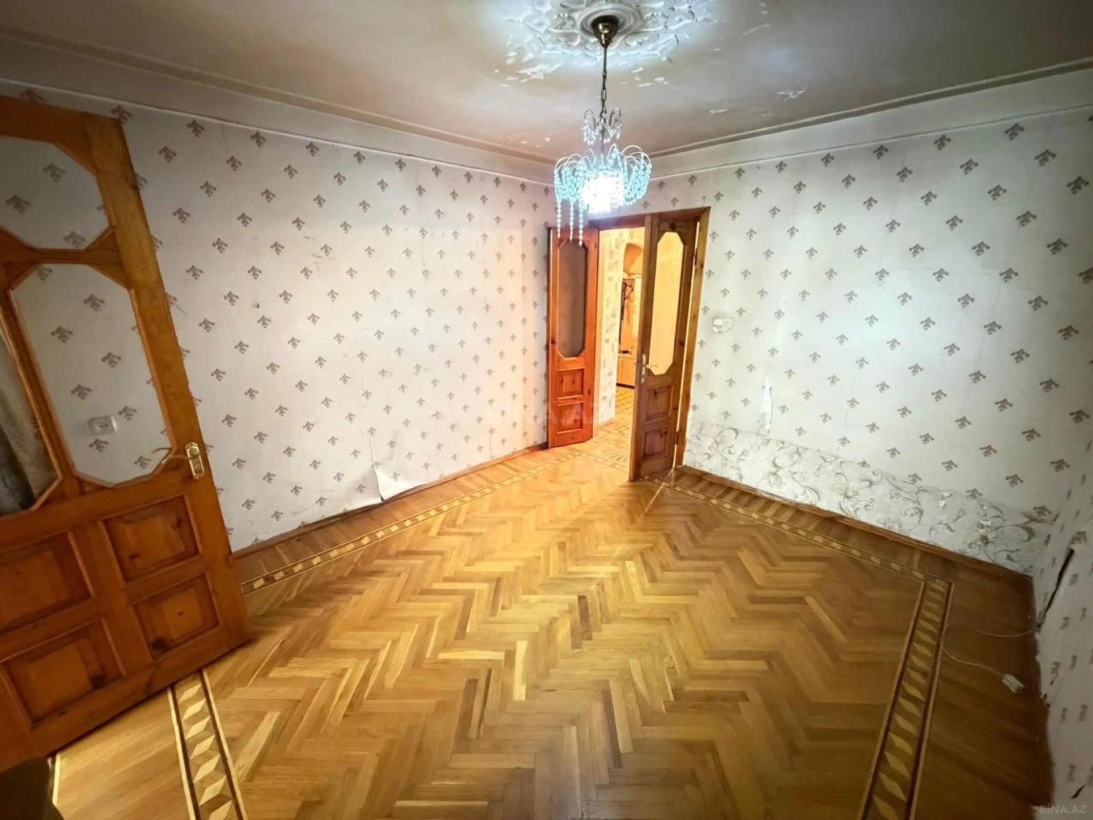 Satılır 4 otaqlı mənzil 80 m²