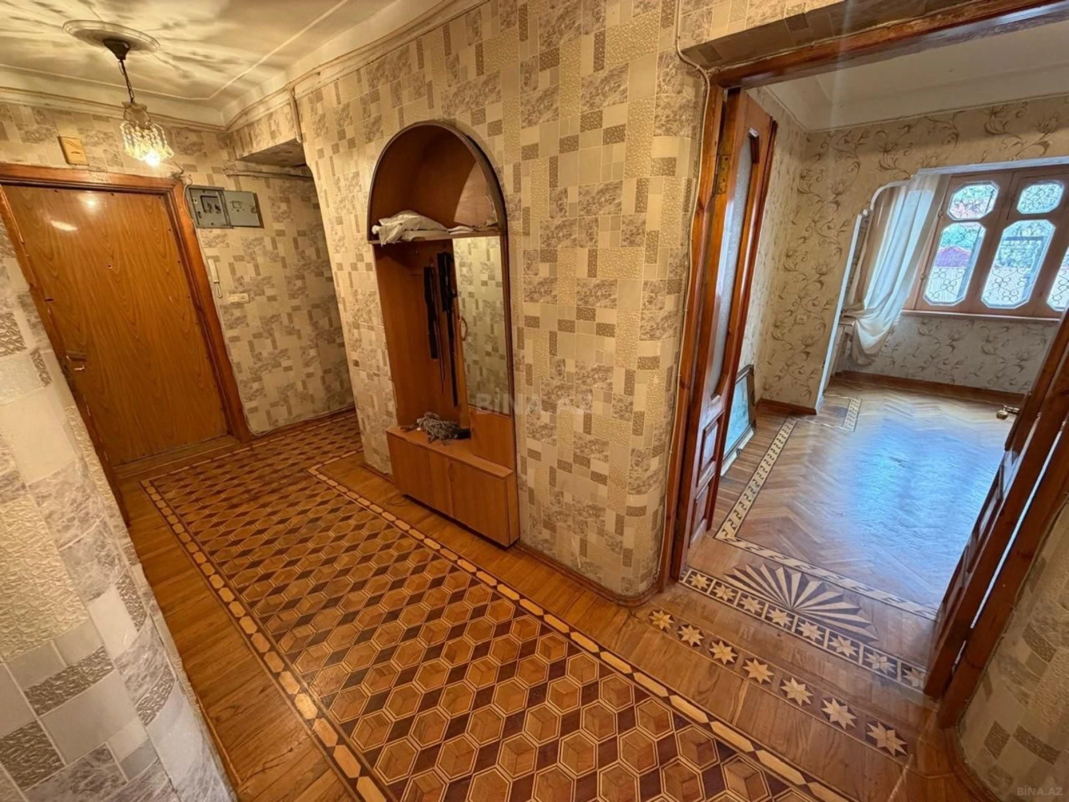 Satılır 4 otaqlı mənzil 80 m²
