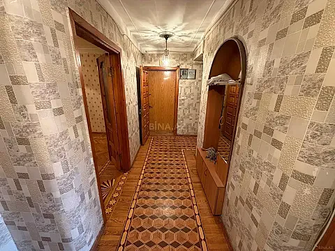 Satılır 4 otaqlı mənzil 80 m²