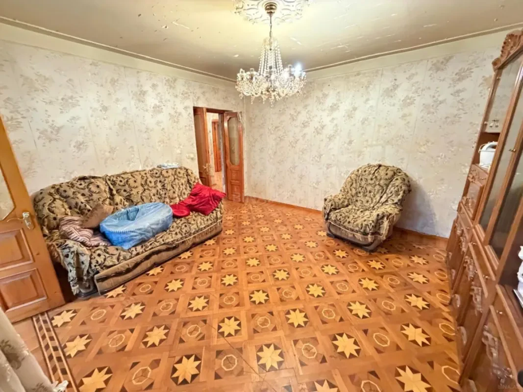 Satılır 4 otaqlı mənzil 80 m²