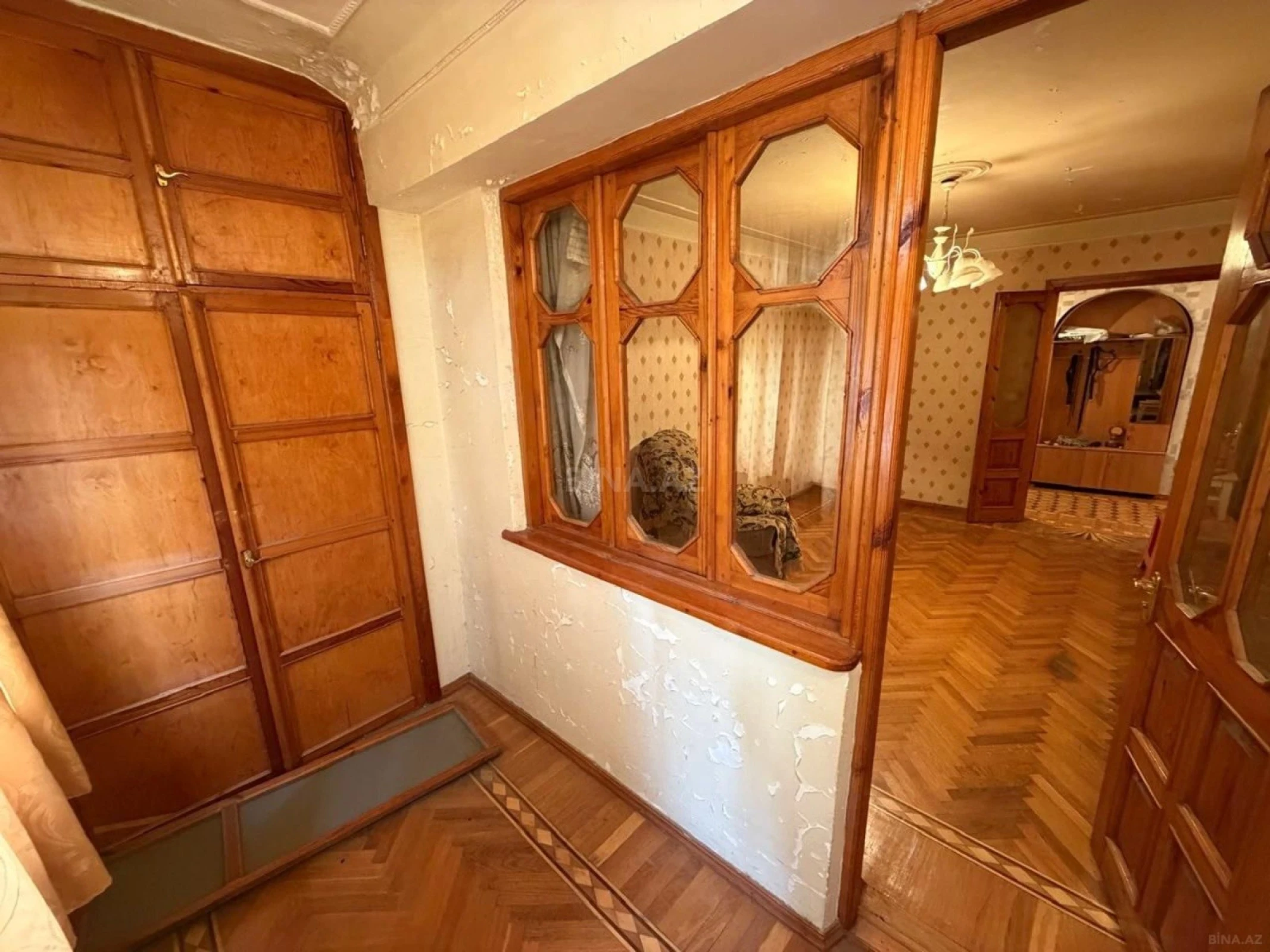 Satılır 4 otaqlı mənzil 80 m²