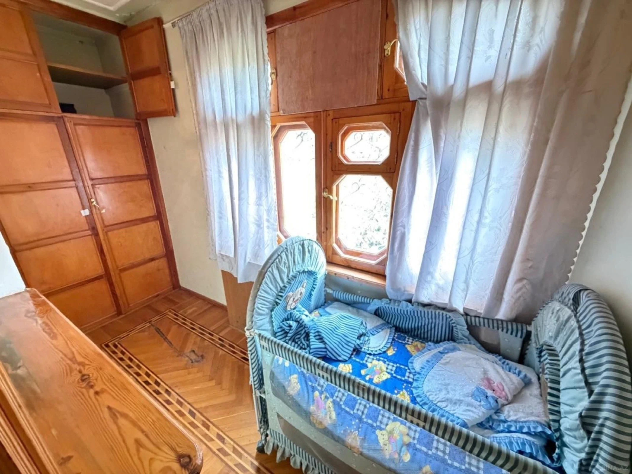 Satılır 4 otaqlı mənzil 80 m²